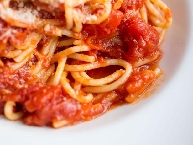 spaghetti with pasta water