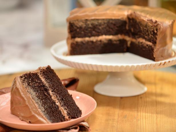 The BEST Chocolate Oreo Cake - Wallflour Girl