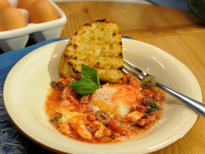 Baked Eggs with Salami, Mozzarella, Olives and Garlic Bread Recipe
