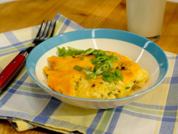 Cheesy Sausage Breakfast Grits