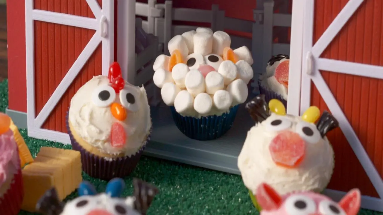 Barnyard Vanilla Cupcakes