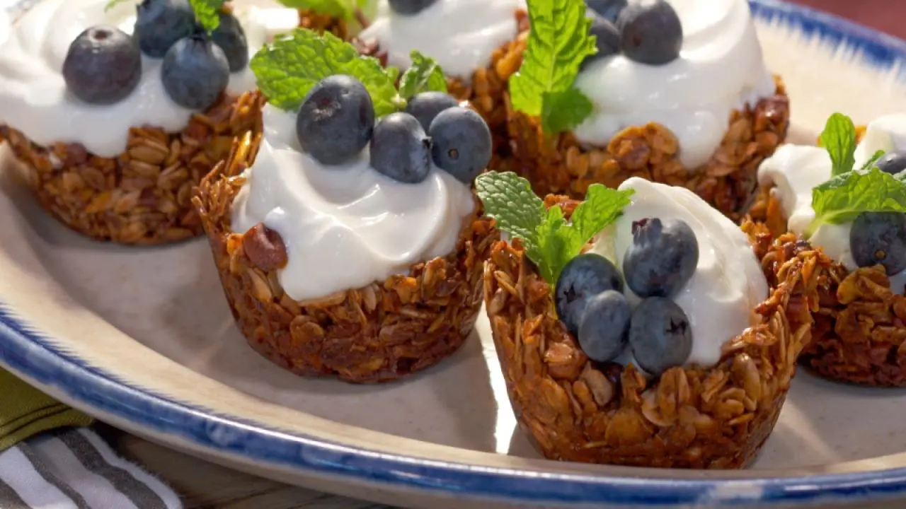 Granola Parfait Cups