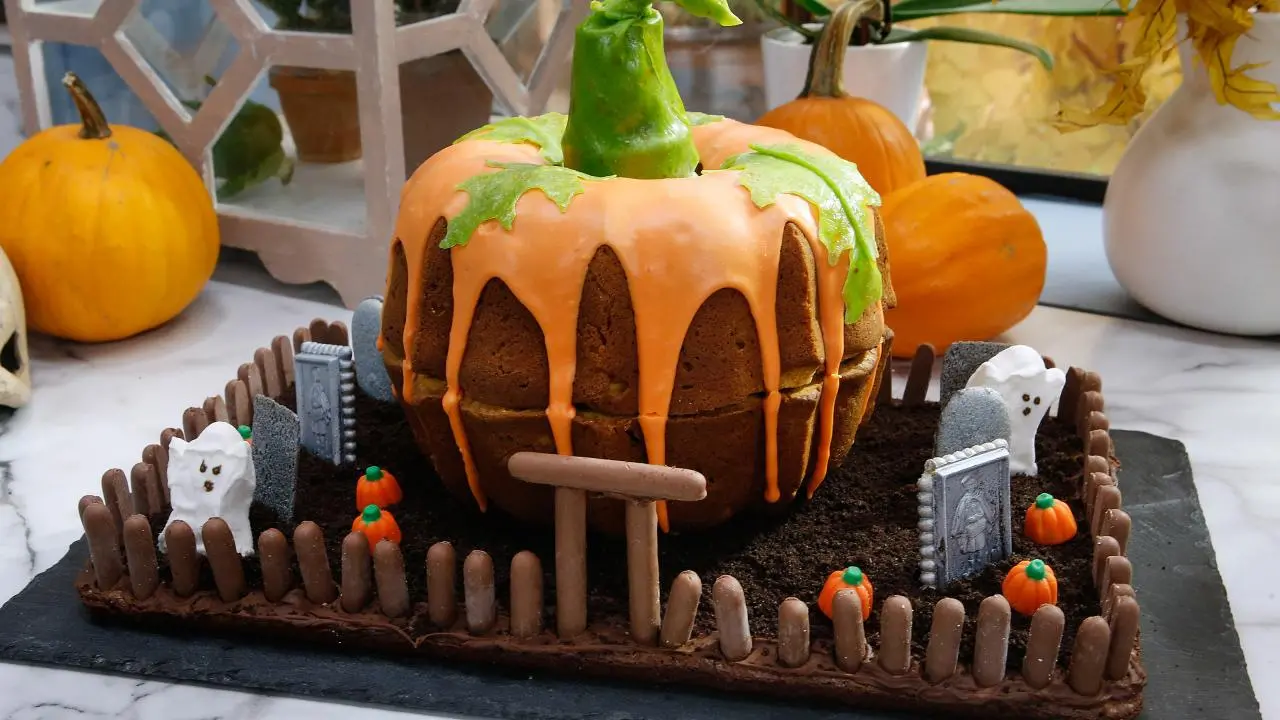 Pumpkin Cake Graveyard