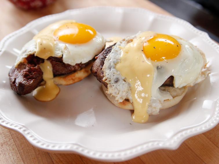 Steak and Eggs Benedict with Spicy Hollandaise Recipe Ree Drummond