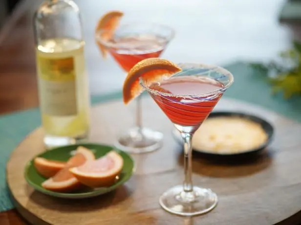 Grapefruitini Recipe | Valerie Bertinelli | Food Network