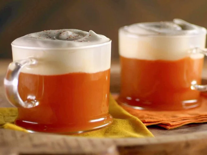 Bobby Flay's Bourbon Apple Hot Toddy