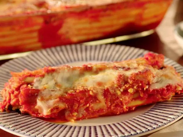 Manicotti with Italian Sausage Recipe | Valerie Bertinelli | Food Network