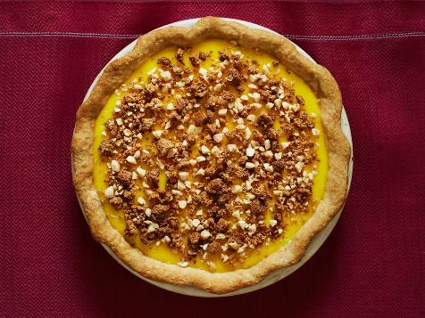 Limoncello-Amaretti Crumble Pie
