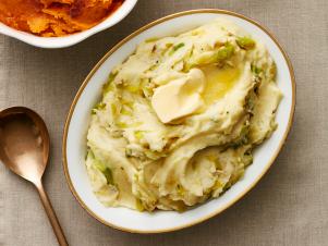 FNM_110116-Mashed-Potatoes-with-Leeks_s4x3
