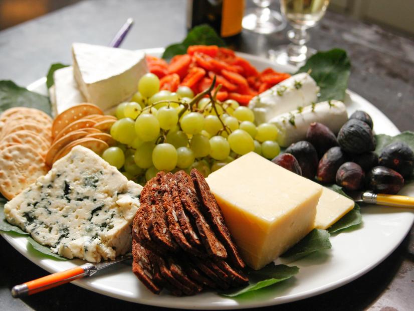 easy fruit and cheese platter