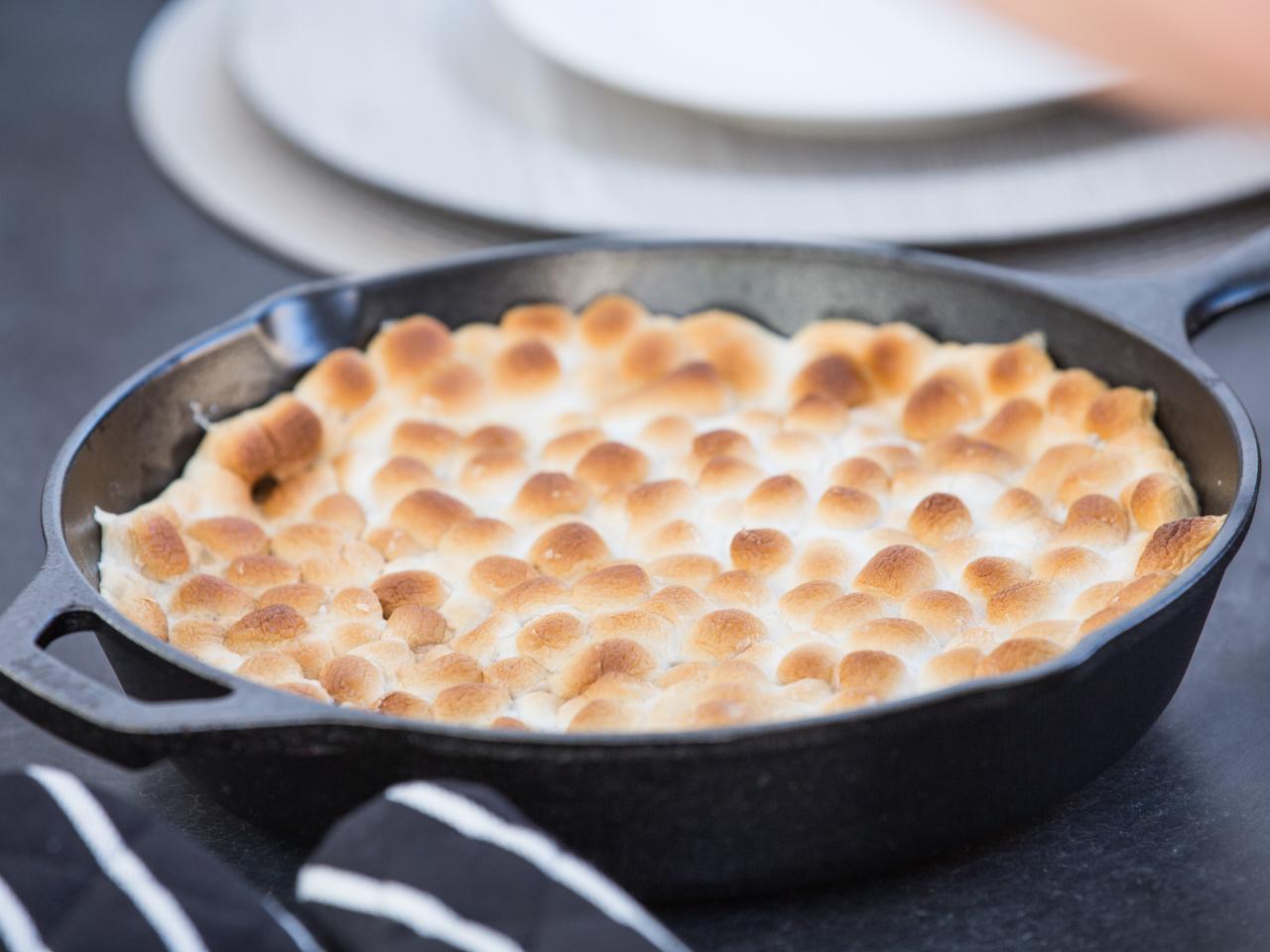 Mini Skillet S'mores - Southern Cast Iron