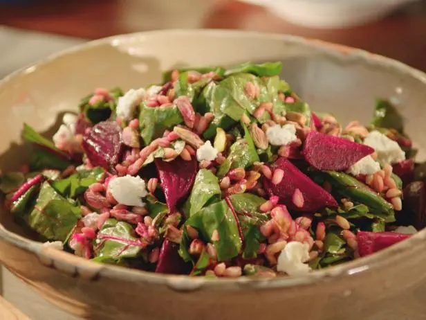Farro, Roasted Beet and Goat Cheese Salad Recipe | Valerie Bertinelli | Food Network