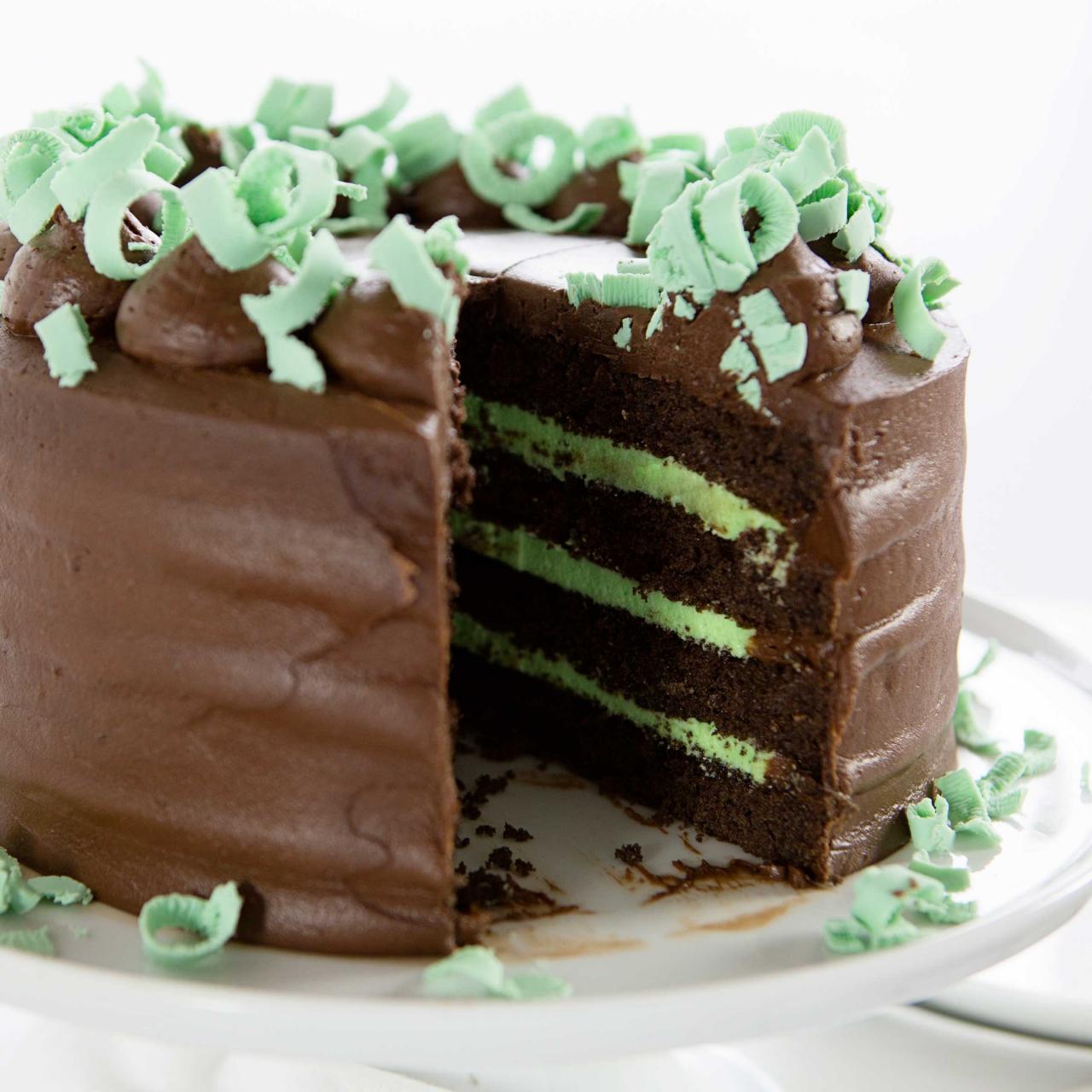 A Craveable Flavor Combo in Cake Form: Mint Chocolate Layer Cake, FN Dish  - Behind-the-Scenes, Food Trends, and Best Recipes : Food Network