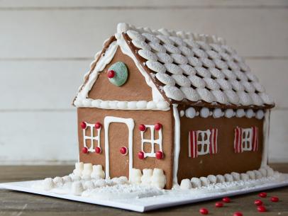 How to Build a Peppermint Gingerbread House