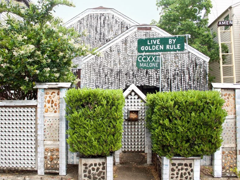 E7GK1E Beer Can House in Houston Texas