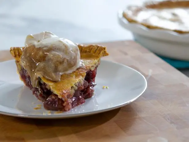 Eboo's Wild Scuppernong Pie Recipe | Trisha Yearwood | Food Network