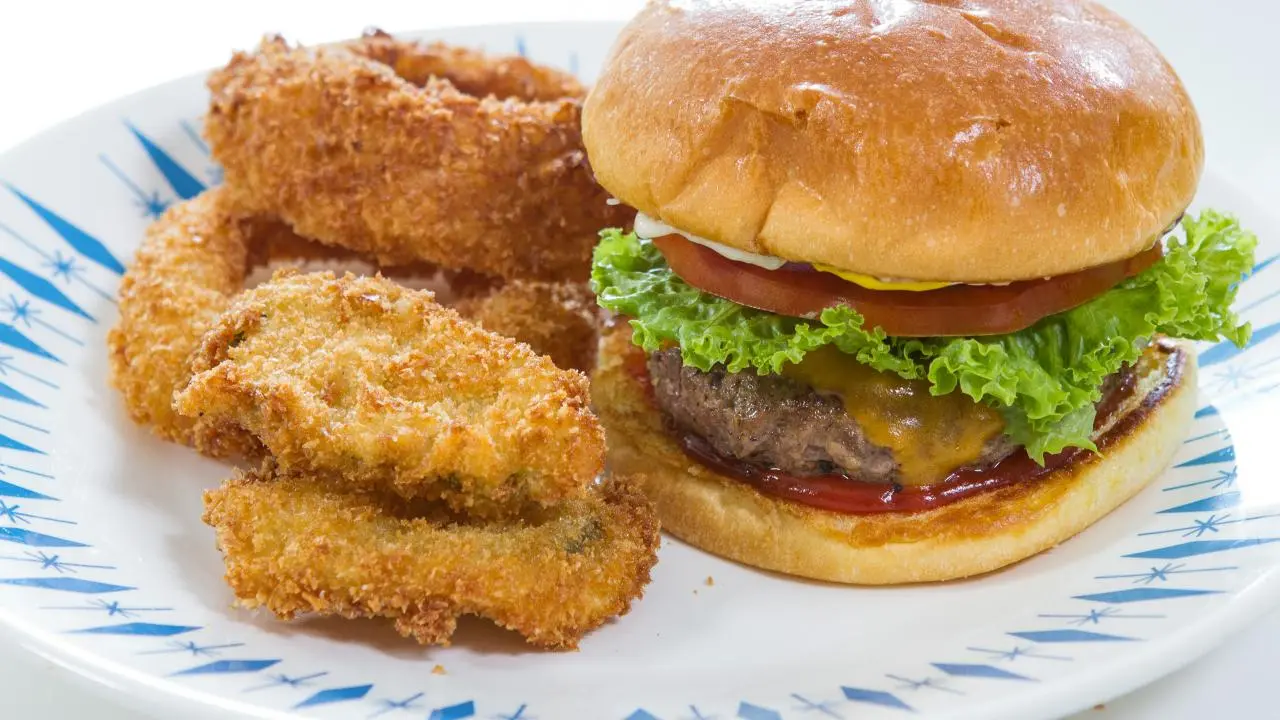 Cheeseburger with Garlic Mayo