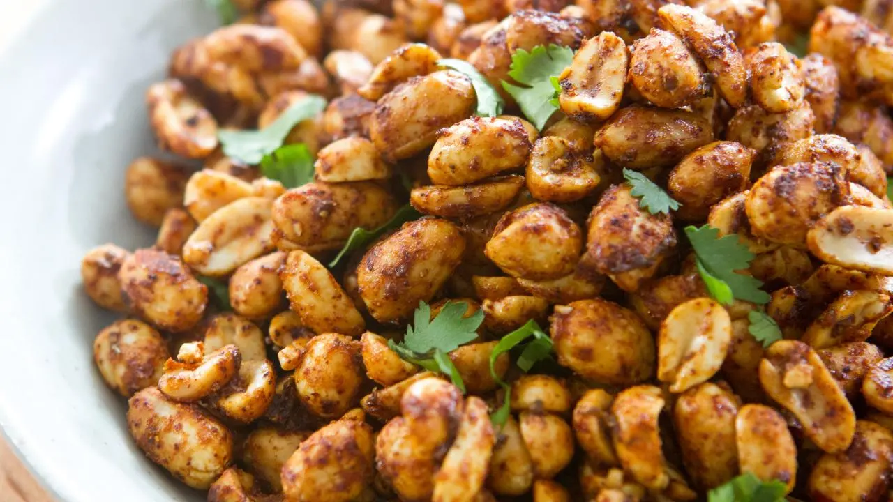 Spicy Chipotle Peanuts