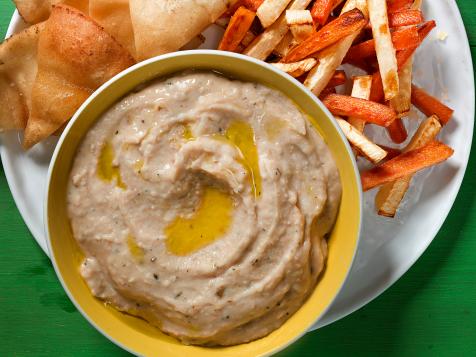 Roasted Garlic Bean Dip