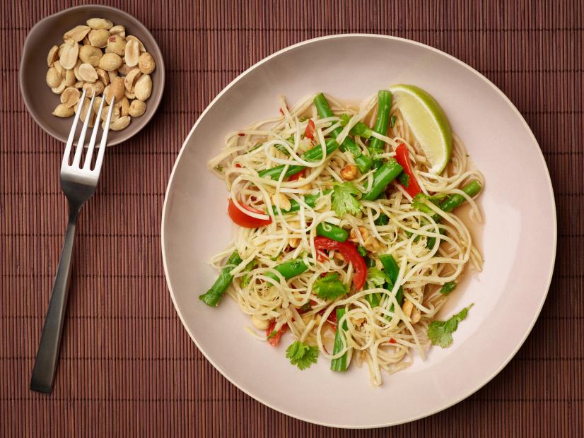 Bobby Flay's Green Papaya Salad for, LESSONS FROM GRANDMA/MICROWAVE VEGGIES/CHICKEN SOUP, as seen on Food Network's Hot off the Grill with Bobby Flay. Episode: Tropical Grilling