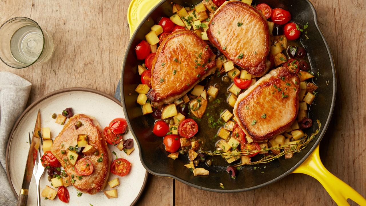 The 6 Best Cast Iron Skillets Of 2023, Tested By Southern Living