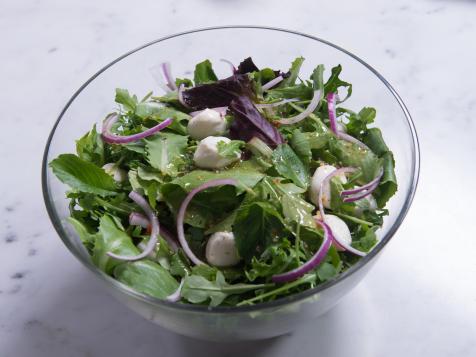 Mixed Green Salad with Mozzarella and Vinaigrette Dressing