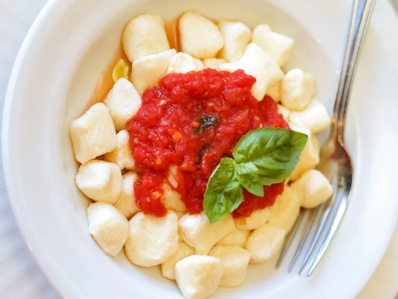 Serving classic Italian cooking with a deference for well-sourced ingredients, Liana’s Trattoria in Fairfield is a cozy hidden Italian gem. Liana DeMeglio is a warm matriarchal presence in her restaurant, making dinner often feel like a meal in her own home. If there is one Italian dish revered in this part of Connecticut, it is her airy housemade gnocchi, offered with a choice of three sauces: sage butter, Bolognese and creamy Gorgonzola. Beginning with local ricotta cheese and finished in the hands of DeMeglio, these gnocchi forever change expectations.
