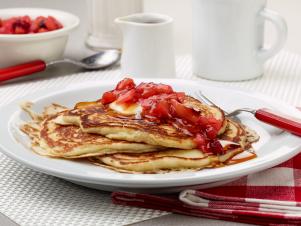 AmandaFreitag_ButtermilkPancakesWithAppleCranberry