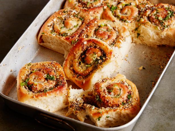 FNK EVERYTHING SEED BUNS Food Network Kitchen Food Network Whole Milk, Active Dry Yeast, Sugar, Unsalted Butter, Eggs, Allpurpose Flour, Poppy Seeds, Sesame Seeds, Dry Garlic Flakes, Dried Onion Flakes, Cream Cheese, Lemon Zest, Scallions