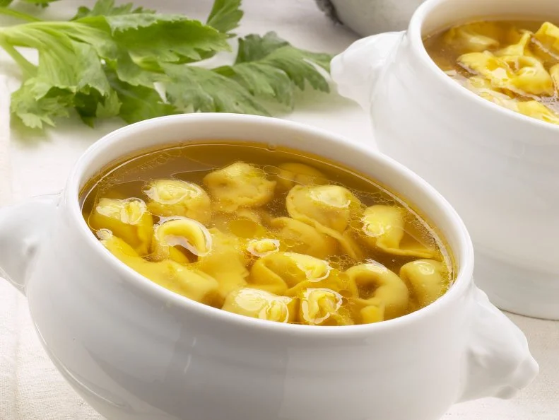 cappelletti emiliani in brodo di carne