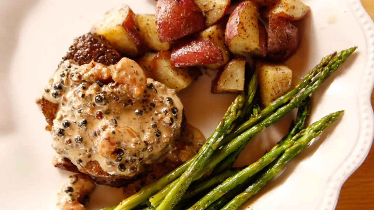 Filet Steak with Shrimp Peppercorn Sauce Recipe | Ree Drummond | Food ...