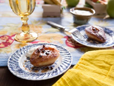 Baked Pears with Currants and Cinnamon