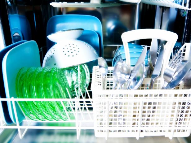 The Best Way To Clean Plastic Containers In The Dishwasher