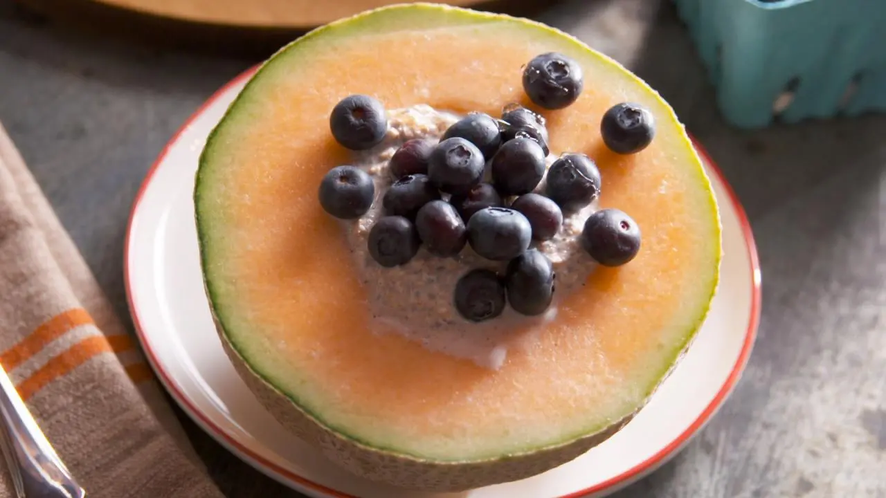 Overnight Cantaloupe Oats