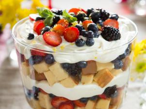 CCTIF215H_Tri-Berry-Trifle_s4x3