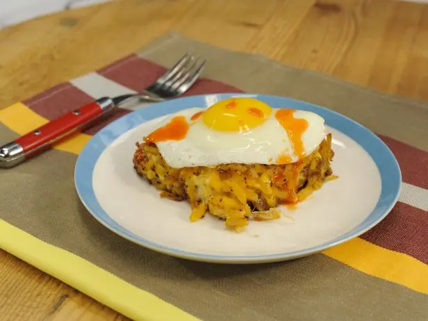 Sunny's Easy Breakfast Cottage Pie Recipe | Sunny Anderson | Food Network