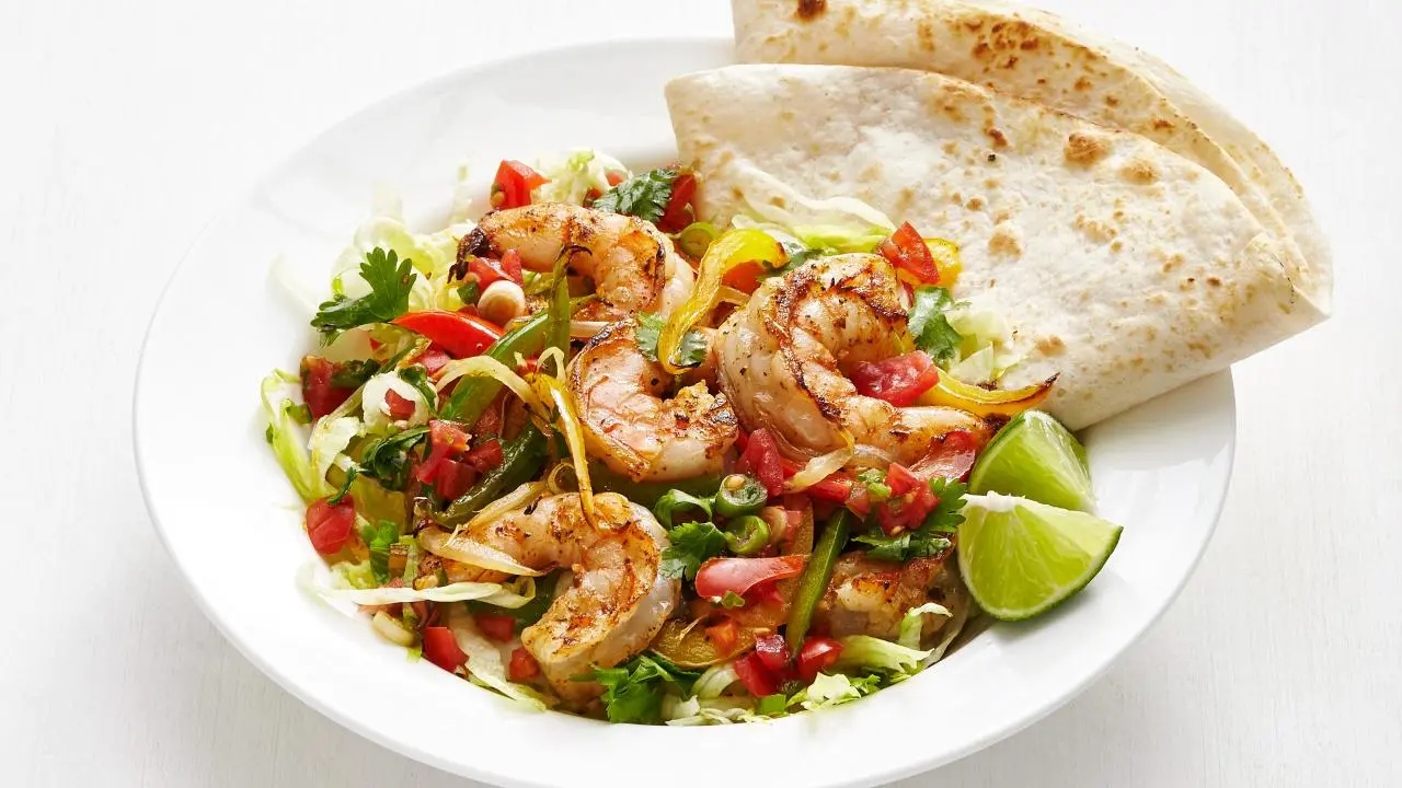 Shrimp Fajita Salad