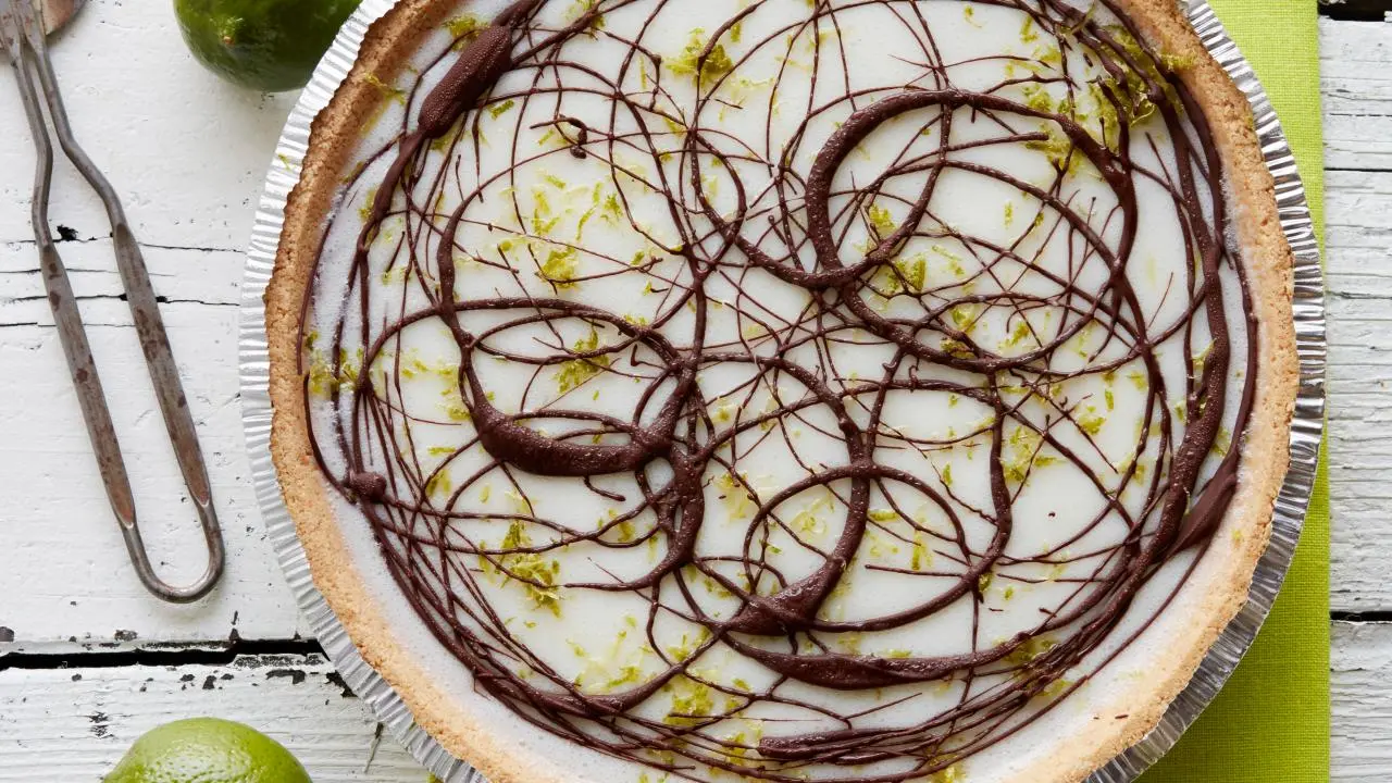 4-Ingredient Coconut Lime Pie