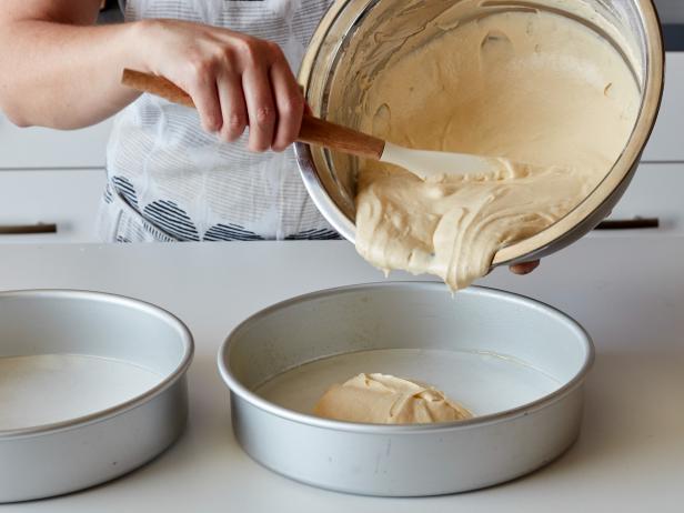 How to Bake a Cake: A Step-by-Step Guide : Recipes and Cooking : Food  Network