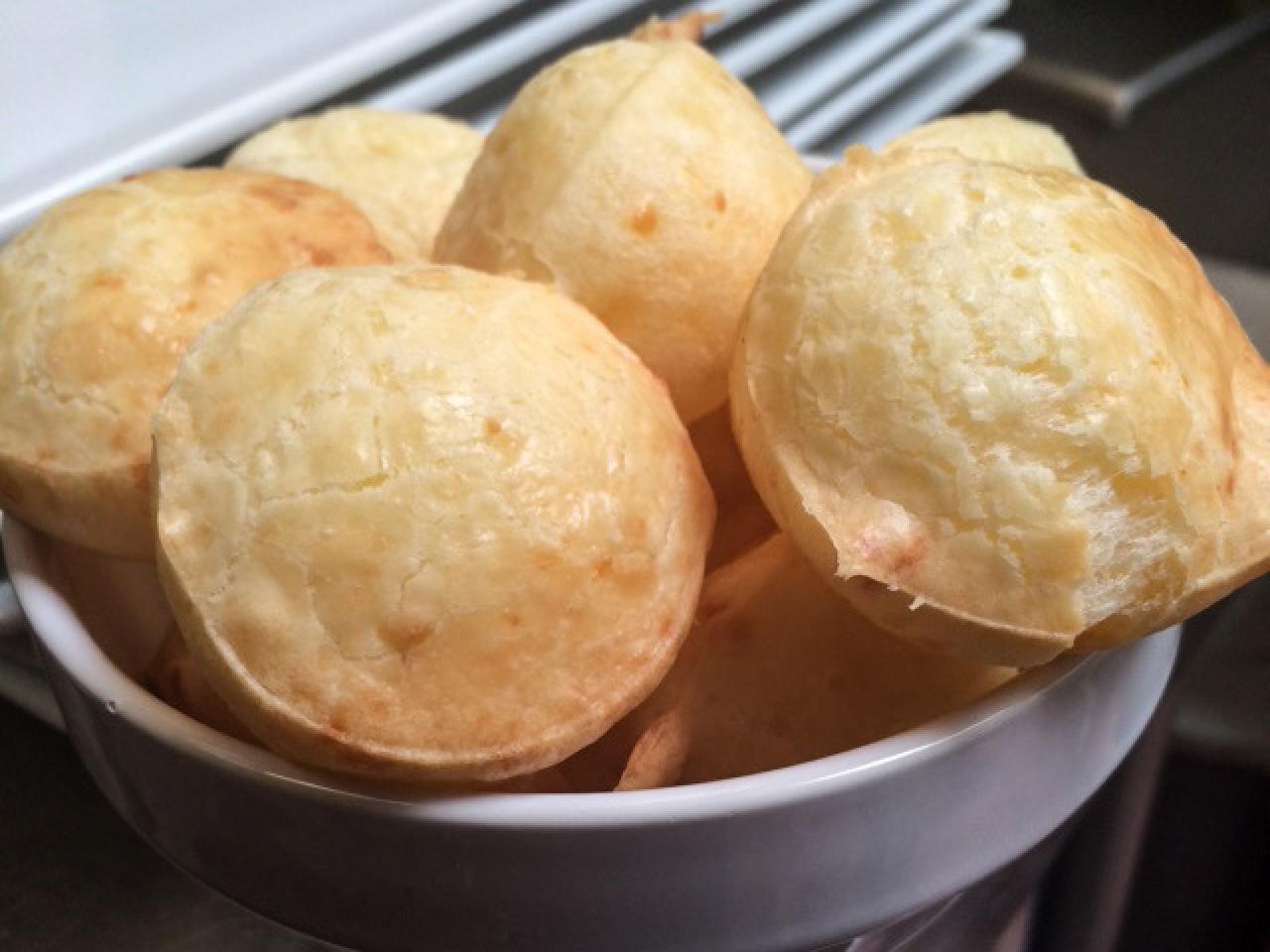 How to Make Brazilian Cheese Bread  Easy Pão de Queijo Recipe 