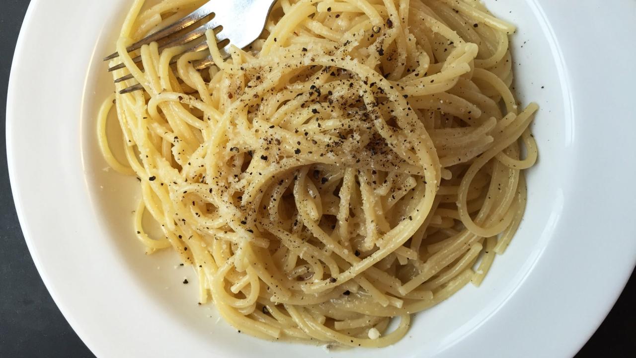 Guy's Grocery Games-Inspired 6-Ingredient Cacio e Pepe, FN Dish -  Behind-the-Scenes, Food Trends, and Best Recipes : Food Network