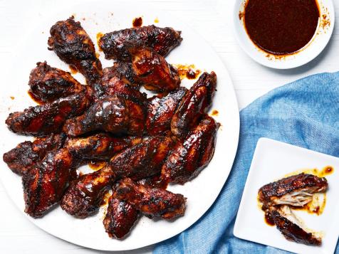 Grilled Bowl-of-Chili Chicken Wings