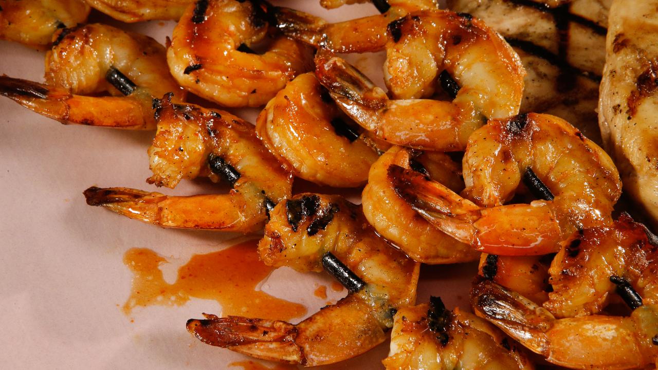Easy Air Fryer Spicy Shrimp Recipe + Air Fryer Giveaway! - Yummy Healthy  Easy