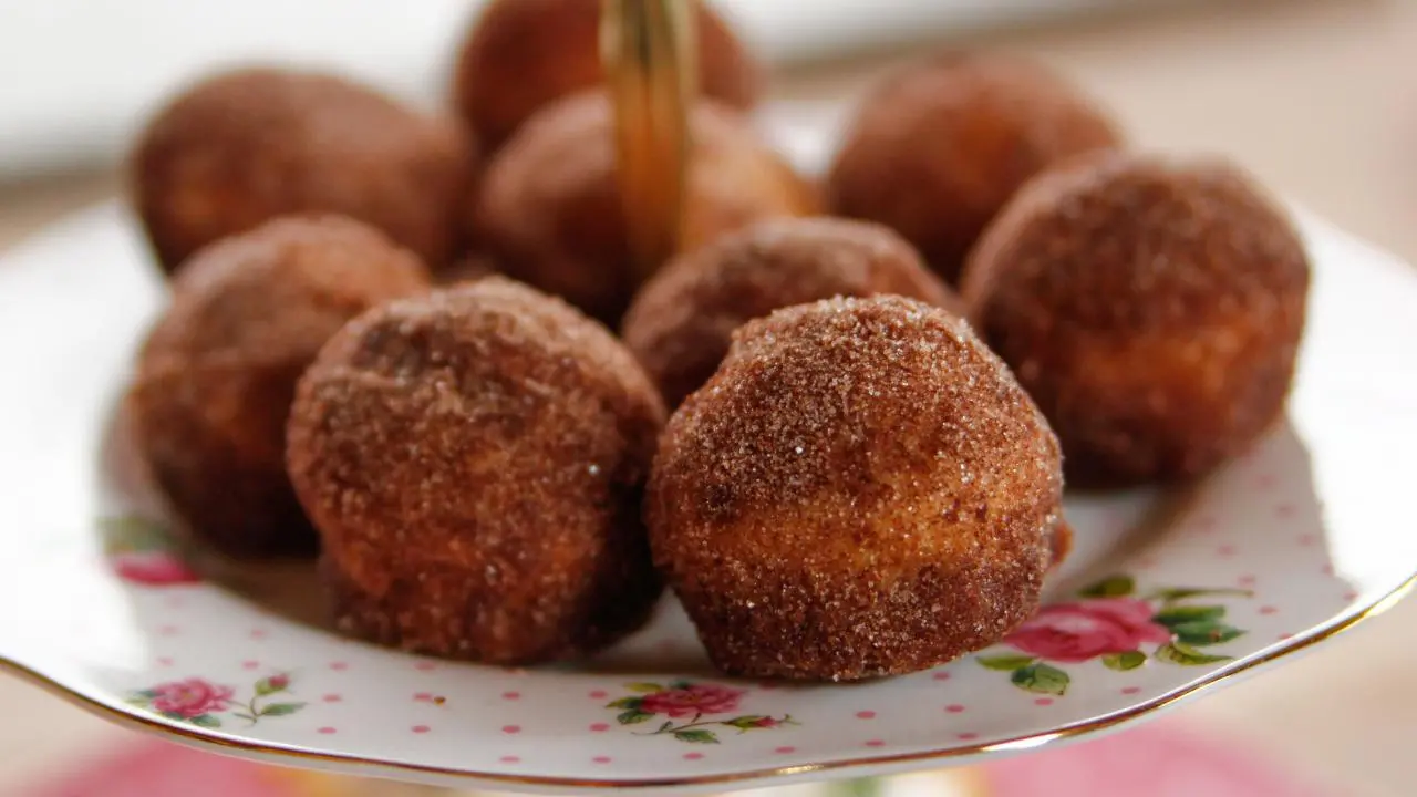 Mini Doughnut Muffins