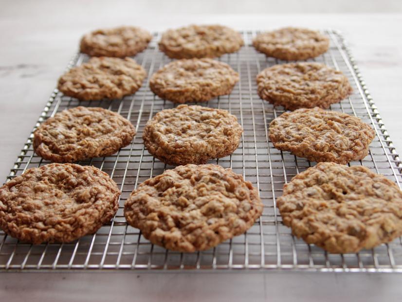 Granola Chocolate Chip Cookies Recipe | Ree Drummond | Food Network