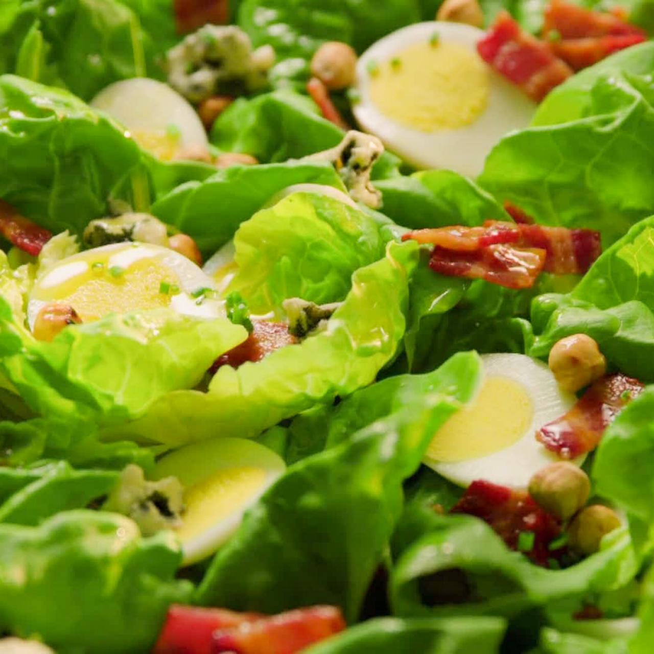 https://food.fnr.sndimg.com/content/dam/images/food/fullset/2016/5/4/0/VB0106H_Butter-Lettuce-Salad-with-Hazelnuts-and-Bacon-Bits_s4x3.jpg.rend.hgtvcom.1280.1280.suffix/1462368090355.jpeg