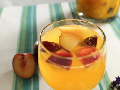 Peach Sangria - Swirls of Flavor