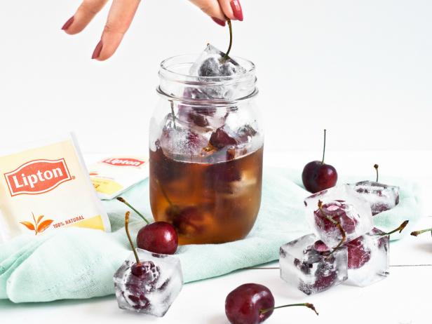 8 Cool & Clever Ice Cube Ideas