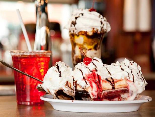 Old Fashioned Ice Cream Shops - America Soda Fountains