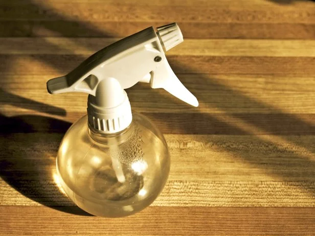 How to Clean Wooden Cutting Boards Thoroughly: Expert Tips Revealed